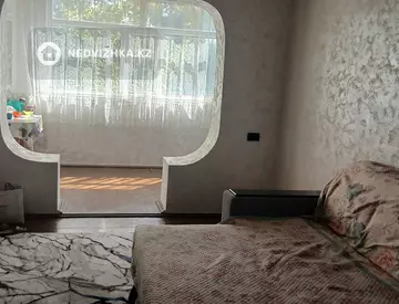 2-комнатная квартира, этаж 3 из 5, 53 м², На длительный срок