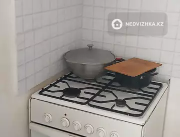 2-комнатная квартира, этаж 3 из 5, 53 м², На длительный срок