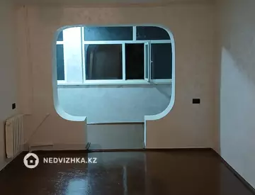 2-комнатная квартира, этаж 3 из 5, 53 м², На длительный срок, миниатюра 8
