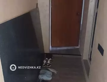 2-комнатная квартира, этаж 3 из 5, 53 м², На длительный срок, миниатюра 10
