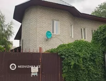 12-комнатный дом, 5.5 соток, 296 м²