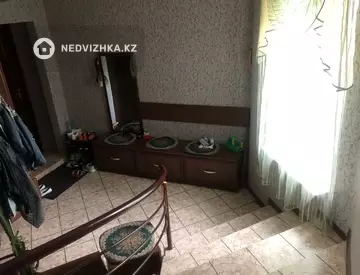 12-бөлмелі үй, 5.5 соттық, 296 м², 11-нобай
