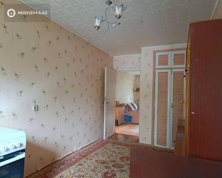 2-комнатная квартира, этаж 1 из 5, 45 м², фотография 4