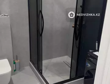 2-комнатная квартира, этаж 4 из 5, 71 м², На длительный срок, миниатюра 2