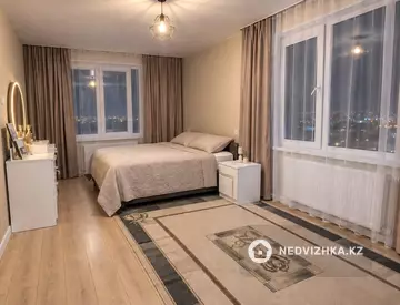 3-комнатная квартира, этаж 9 из 18, 90 м², миниатюра 7