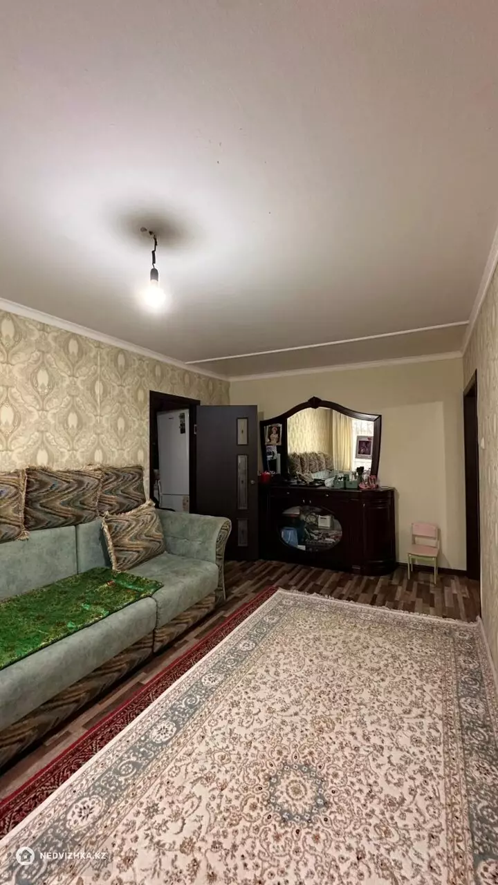 2-комнатная квартира, этаж 1 из 5, 44 м², фотография 3