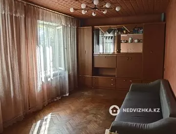 3-комнатная квартира, этаж 4 из 5, 56 м²