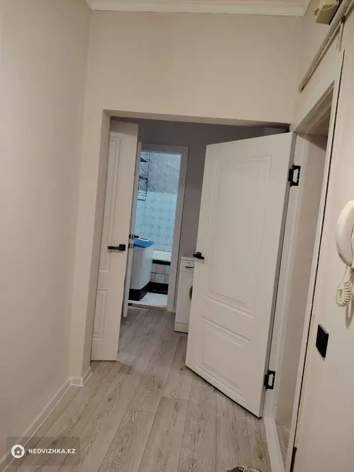 2-комнатная квартира, этаж 1 из 5, 49 м², фотография 3