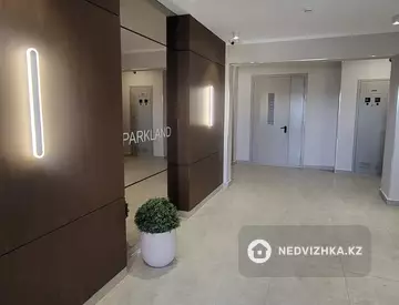 3-комнатная квартира, этаж 9 из 18, 90 м², миниатюра 3