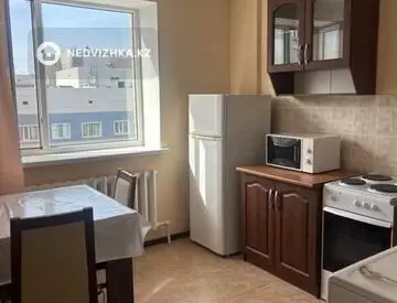 1-комнатная квартира, этаж 15 из 15, 48 м², На длительный срок
