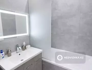 2-комнатная квартира, этаж 6 из 18, 65 м², Посуточно, миниатюра 9