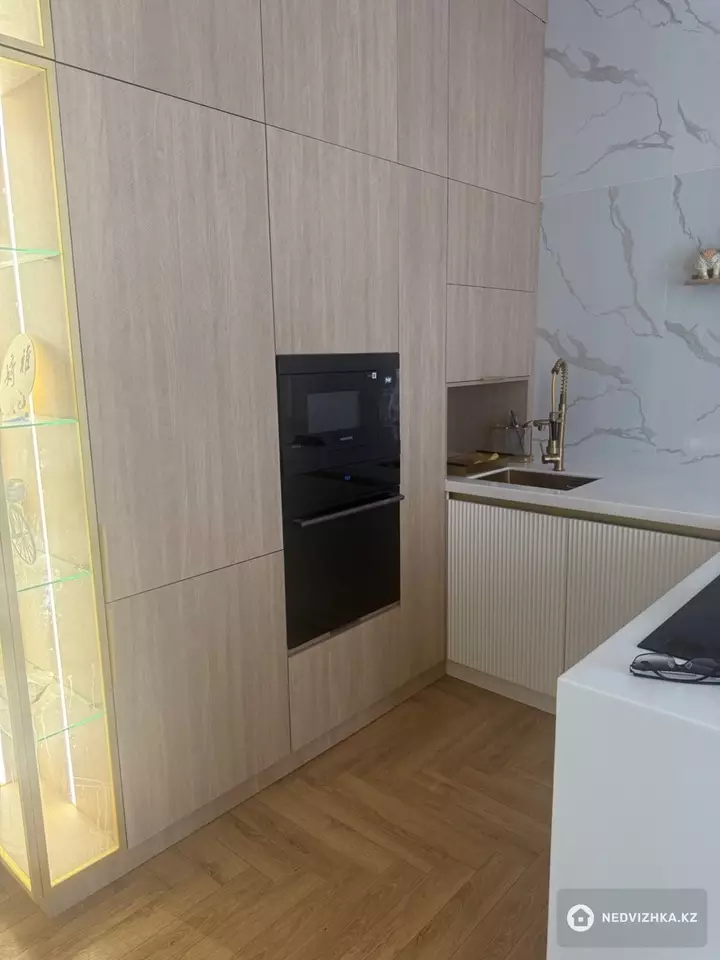 4-бөлмелі пәтер, қабат 13 барлық қабат саны 17, 105 м², На длительный срок, 2-фотосурет
