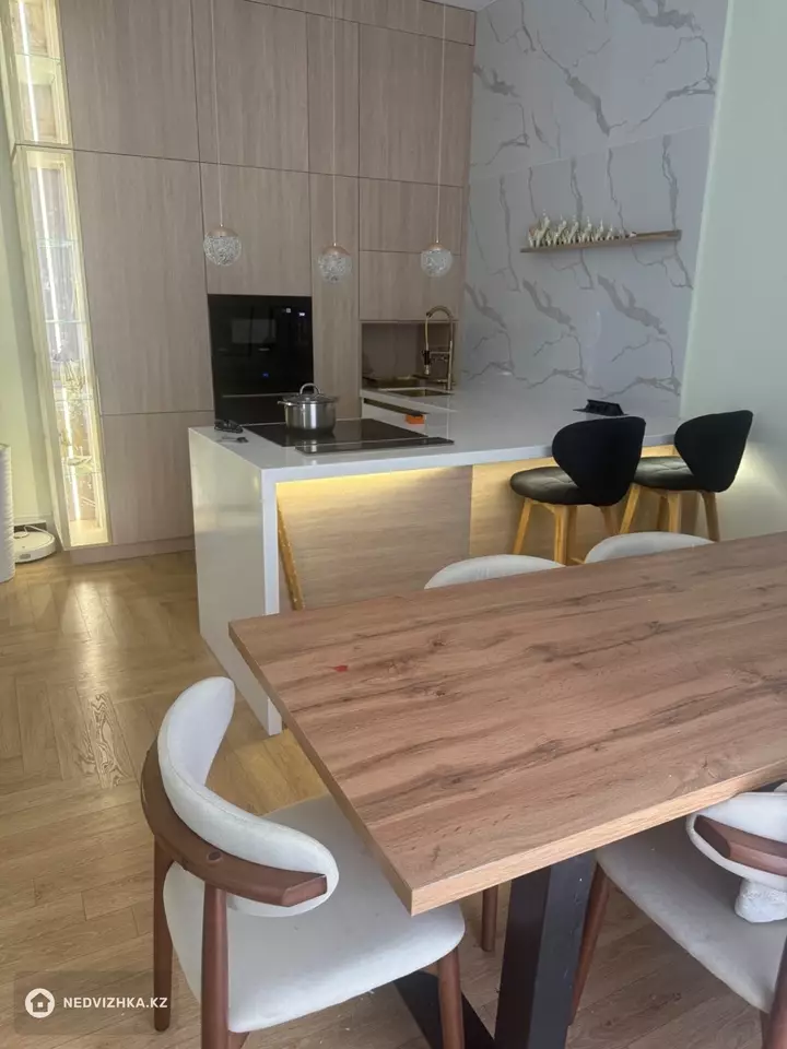 4-бөлмелі пәтер, қабат 13 барлық қабат саны 17, 105 м², На длительный срок, 3-фотосурет