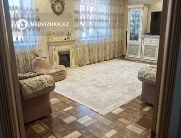 4-комнатная квартира, этаж 4 из 12, 138 м²
