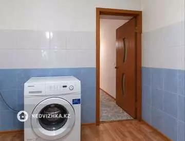 1-комнатная квартира, этаж 2 из 5, 45 м², Посуточно, миниатюра 8