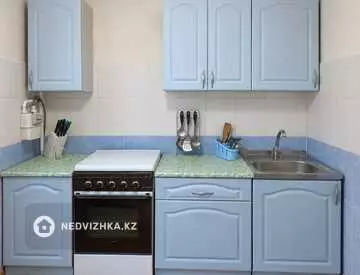 1-комнатная квартира, этаж 2 из 5, 45 м², На длительный срок, миниатюра 7