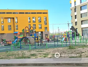1-комнатная квартира, этаж 13 из 23, 38 м², миниатюра 2