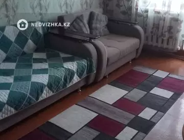 2-комнатная квартира, этаж 3 из 5, 62 м², На длительный срок