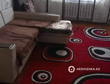 2-комнатная квартира, этаж 3 из 5, 62 м², На длительный срок