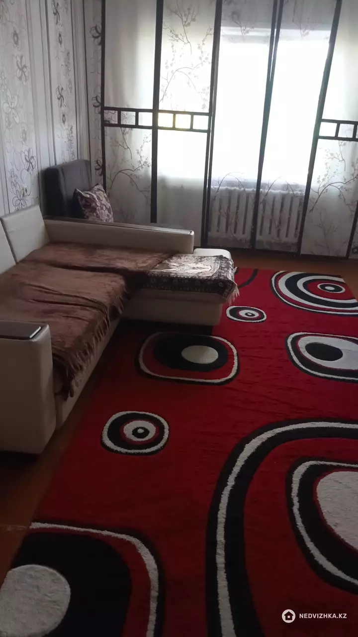 2-бөлмелі пәтер, қабат 3 барлық қабат саны 5, 62 м², На длительный срок, 2-фотосурет