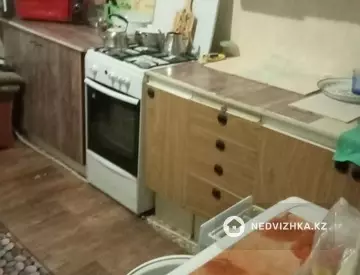 2-комнатная квартира, этаж 3 из 5, 62 м², На длительный срок