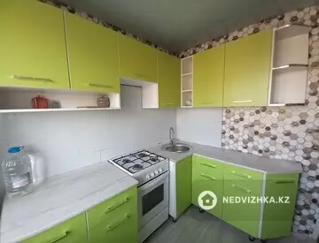 2-комнатная квартира, этаж 4 из 4, 42 м²