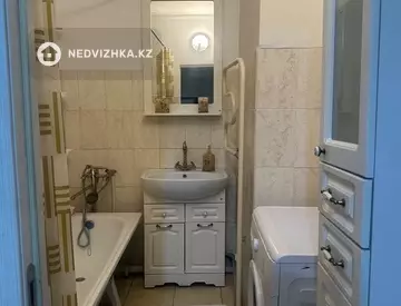 3-комнатная квартира, этаж 5 из 5, 90 м², На длительный срок