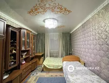 4-комнатная квартира, этаж 4 из 5, 78 м²