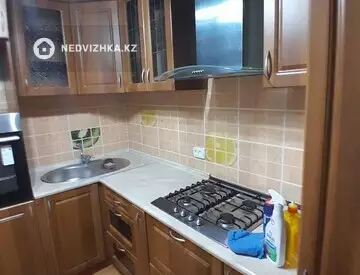 2-комнатная квартира, этаж 4 из 5, 46 м², На длительный срок