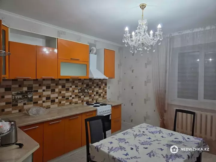 3-бөлмелі пәтер, қабат 3 барлық қабат саны 12, 95 м², 3-фотосурет