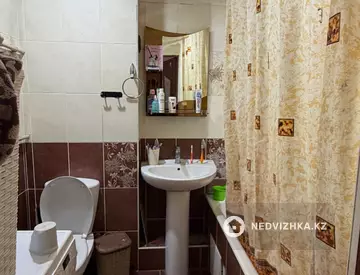 3-комнатная квартира, этаж 4 из 5, 74 м², миниатюра 11