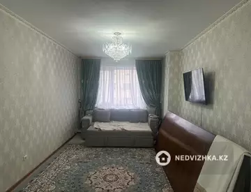 3-комнатная квартира, этаж 9 из 9, 80 м²