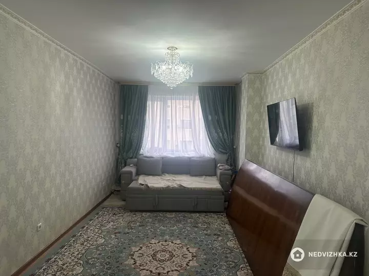3-комнатная квартира, этаж 9 из 9, 80 м², фотография 3