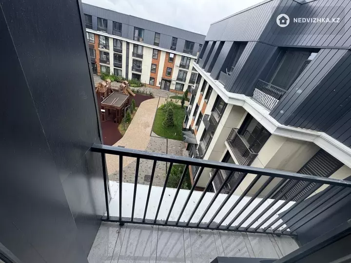 1-комнатная квартира, этаж 4 из 4, 34 м², фотография 3