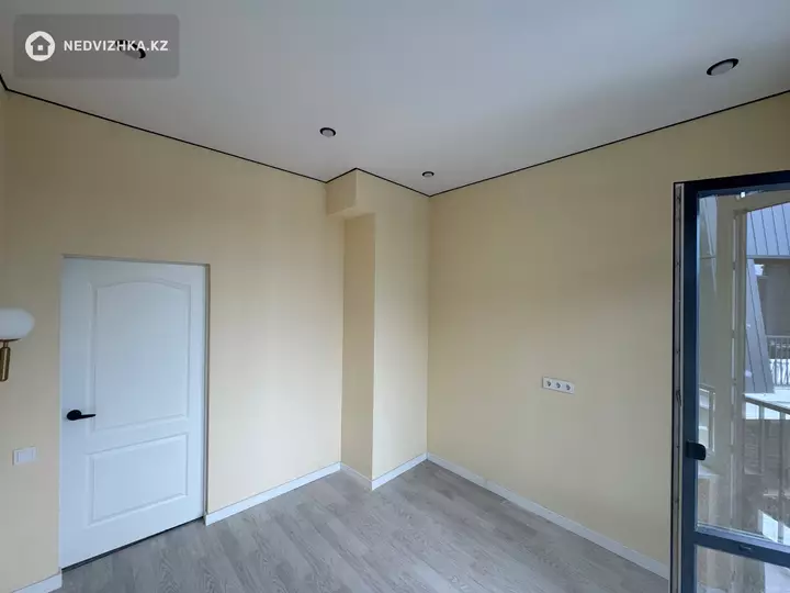 1-комнатная квартира, этаж 4 из 4, 34 м², фотография 4