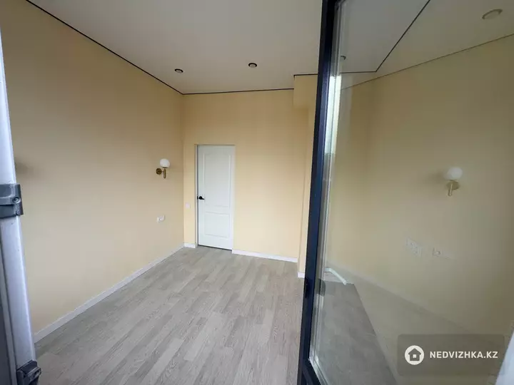 1-комнатная квартира, этаж 4 из 4, 34 м², фотография 5