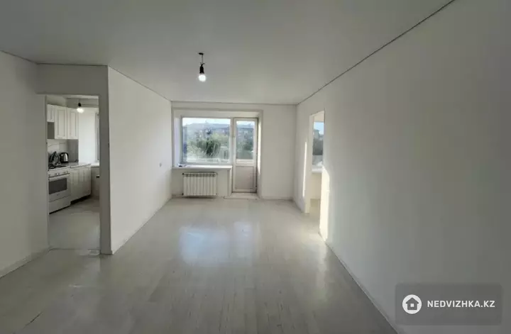 2-комнатная квартира, этаж 5 из 5, 47 м², фотография 2