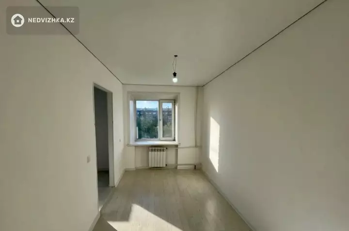 2-комнатная квартира, этаж 5 из 5, 47 м², фотография 4