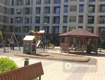 1-комнатная квартира, этаж 2 из 9, 37 м²