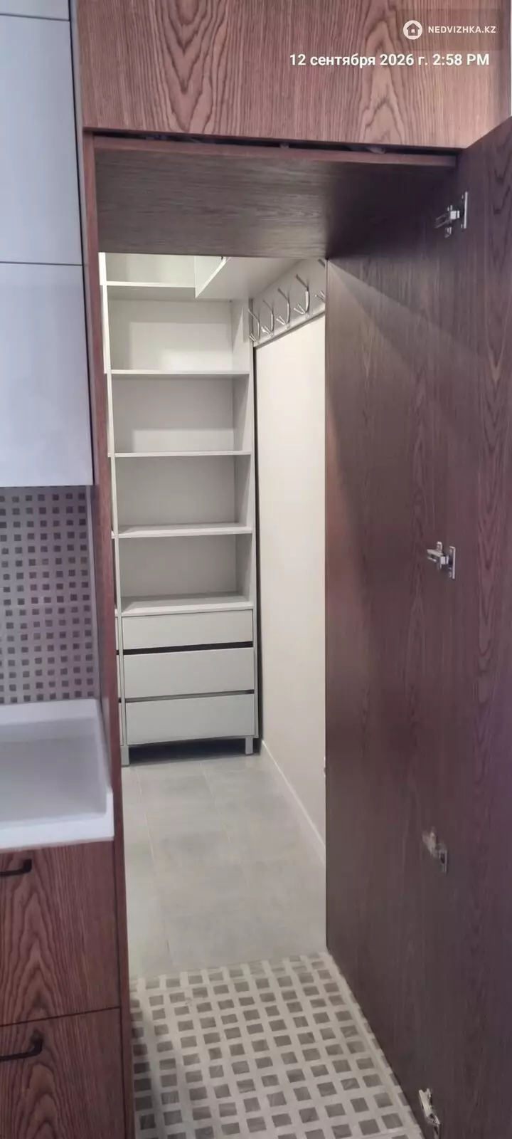 3-комнатная квартира, этаж 8 из 9, 90 м², фотография 4