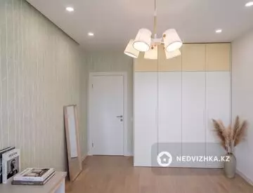 3-комнатная квартира, этаж 8 из 9, 90 м², миниатюра 10