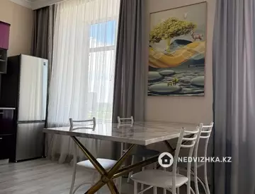 2-комнатная квартира, этаж 4 из 10, 67 м²