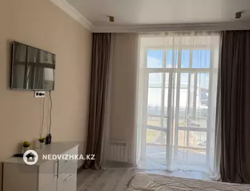 2-комнатная квартира, этаж 4 из 10, 67 м²