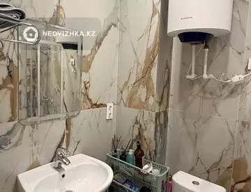2-комнатная квартира, этаж 4 из 10, 67 м², миниатюра 6