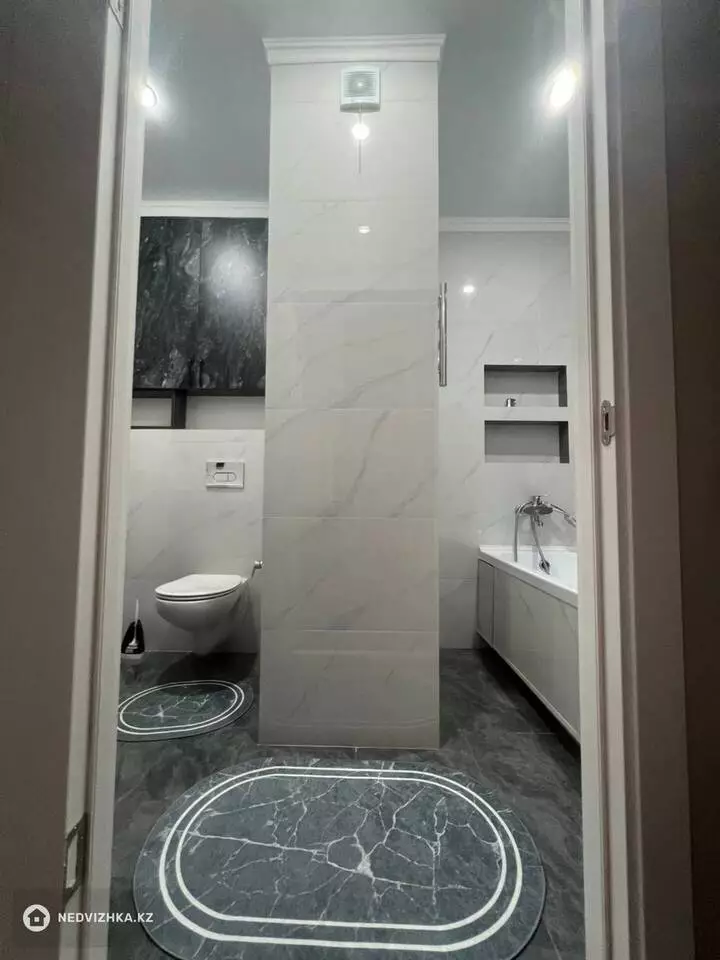 2-комнатная квартира, этаж 14 из 15, 52 м², На длительный срок, фотография 2