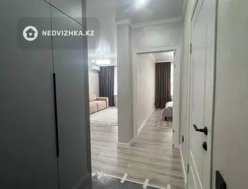 2-комнатная квартира, этаж 14 из 15, 52 м², На длительный срок