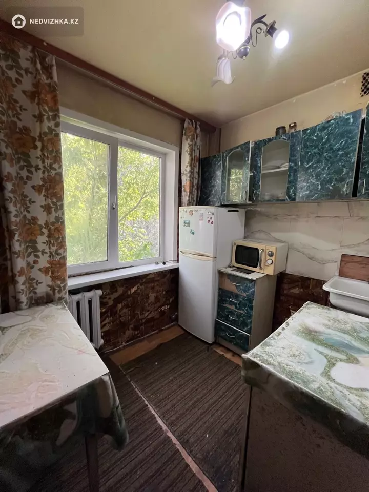 2-комнатная квартира, этаж 3 из 5, 48 м², фотография 2