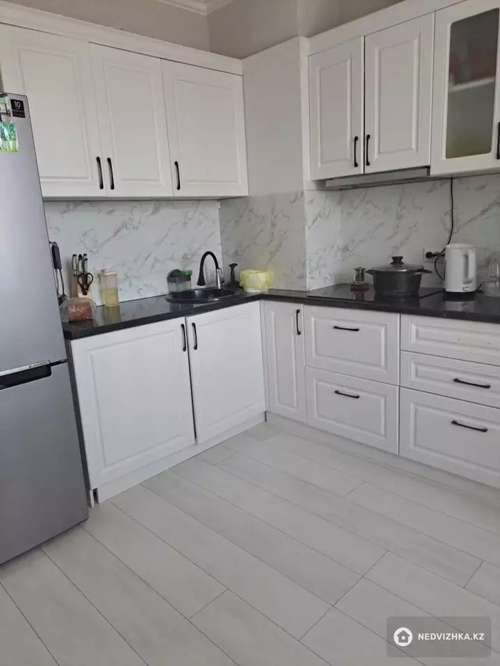 2-бөлмелі пәтер, қабат 9 барлық қабат саны 10, 56 м²