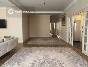 5-комнатная квартира, этаж 2 из 7, 280 м², миниатюра 6