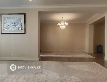 5-комнатная квартира, этаж 2 из 7, 280 м², миниатюра 12